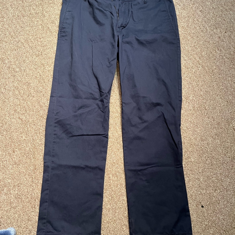 Men's Old Navy chino pants